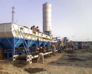 水穩(wěn)料拌合站場地一般多大