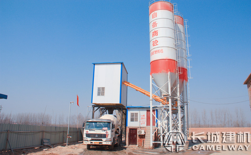 長城建機hzs60攪拌站現(xiàn)場